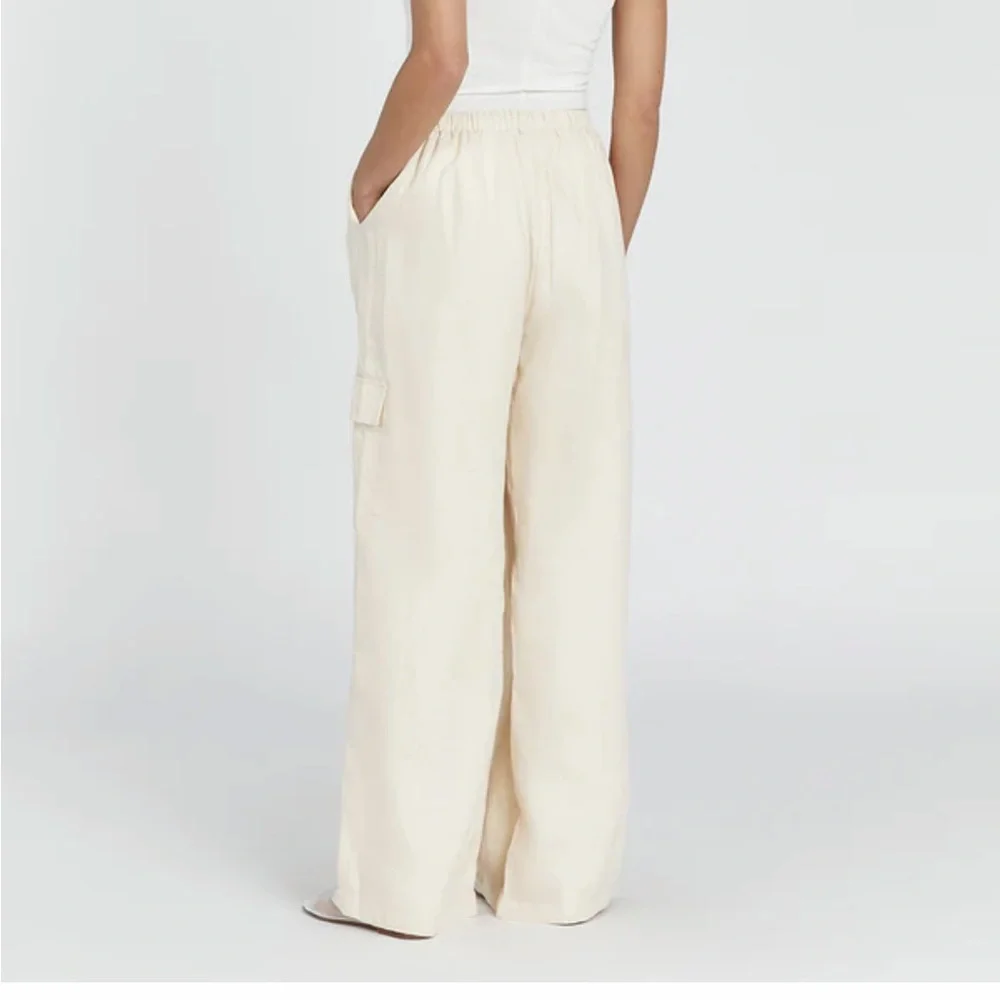 DISSH Cream Wide-Leg Pants - Picture 9 of 11